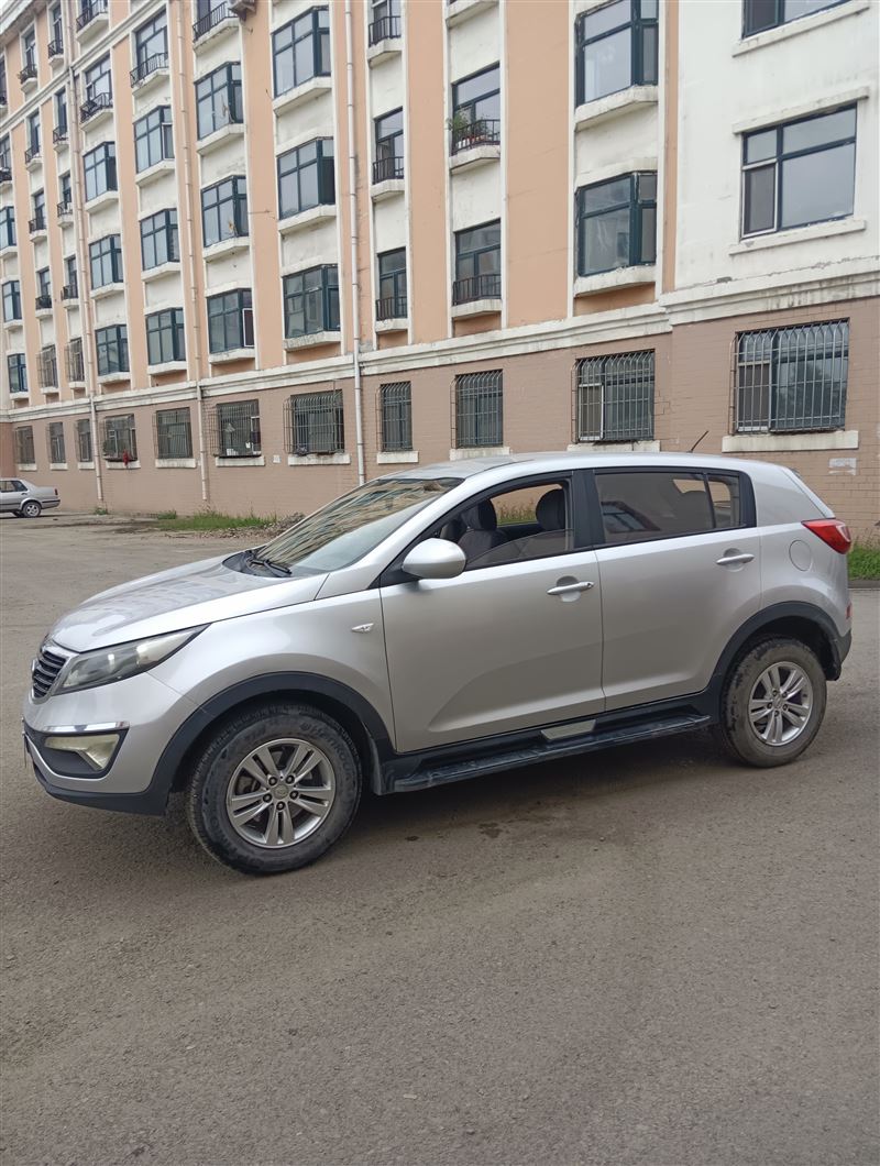 11年起亞智跑手動(dòng)高配原值13萬(wàn)