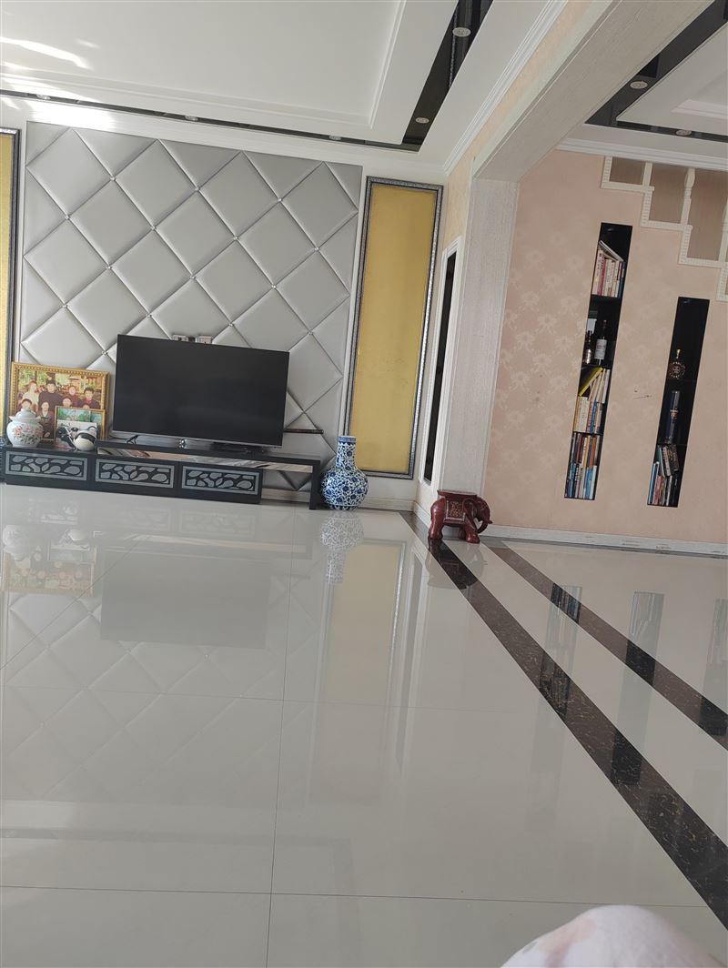 書香公寓南北通透三室兩廳兩衛(wèi)六帶七可以住三代同堂書香公寓