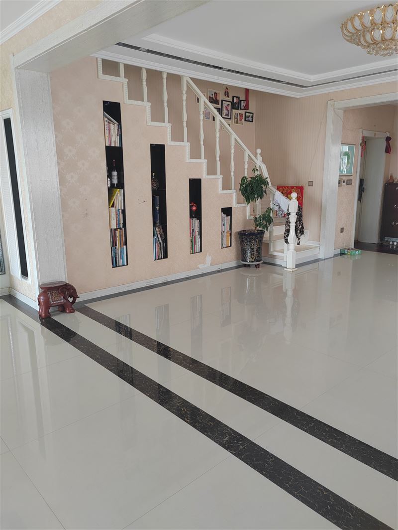 書香公寓南北通透三室兩廳兩衛(wèi)六帶七可以住三代同堂書香公寓