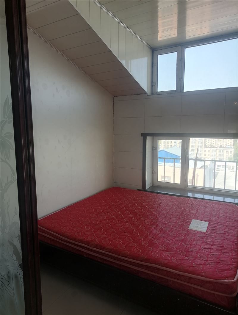 桃西盛鑫小區(qū)閣樓