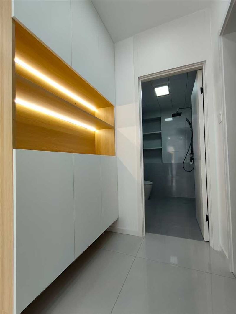 出售 逸夫中學(xué)旁