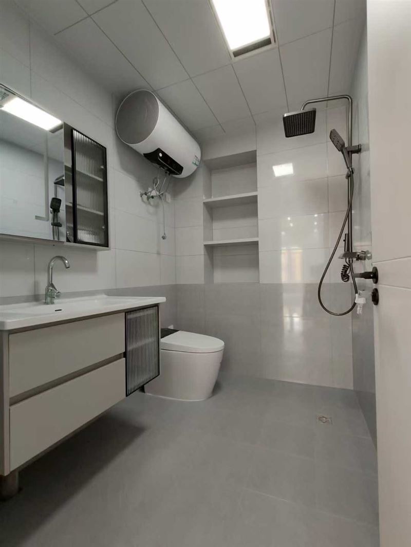 出售 逸夫中學(xué)旁