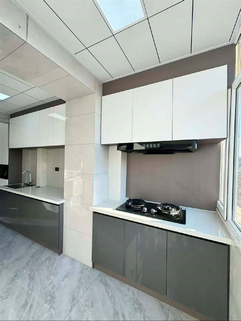 十中十小學(xué)區(qū)房首付6萬(wàn)元 新富樓2室 18.8萬(wàn)