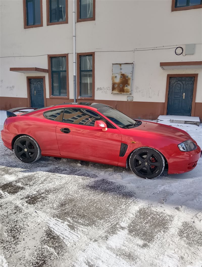 現(xiàn)代勞恩斯酷派自動擋高配原值30萬