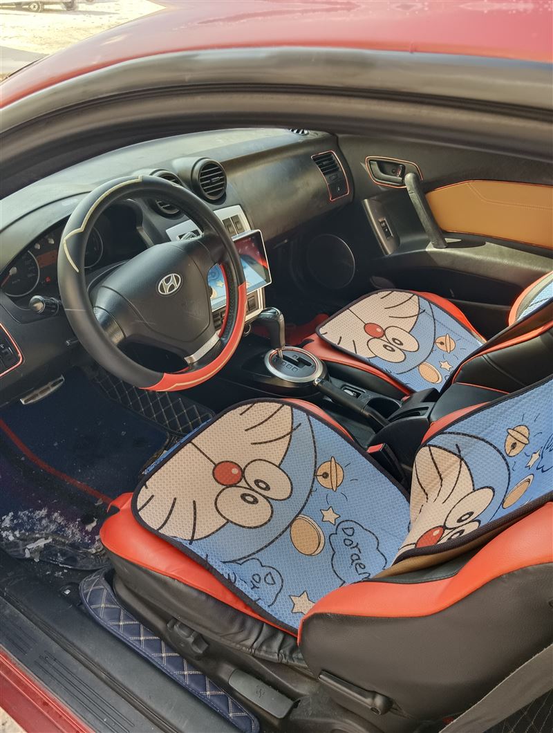 現(xiàn)代勞恩斯酷派自動擋高配原值30萬