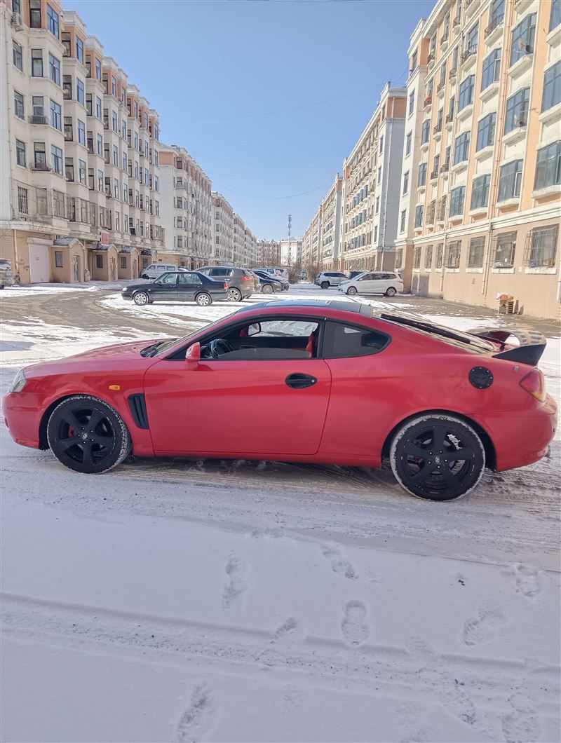 現(xiàn)代勞恩斯酷派自動擋高配原值30萬