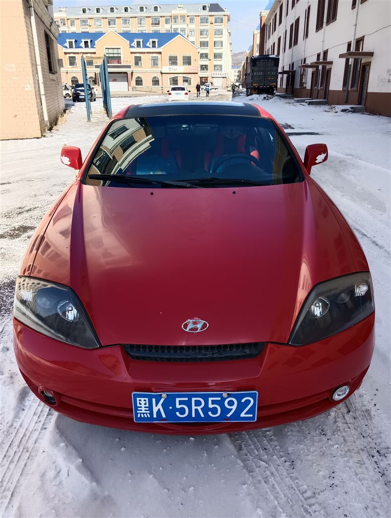 現(xiàn)代勞恩斯酷派自動擋高配原值30萬