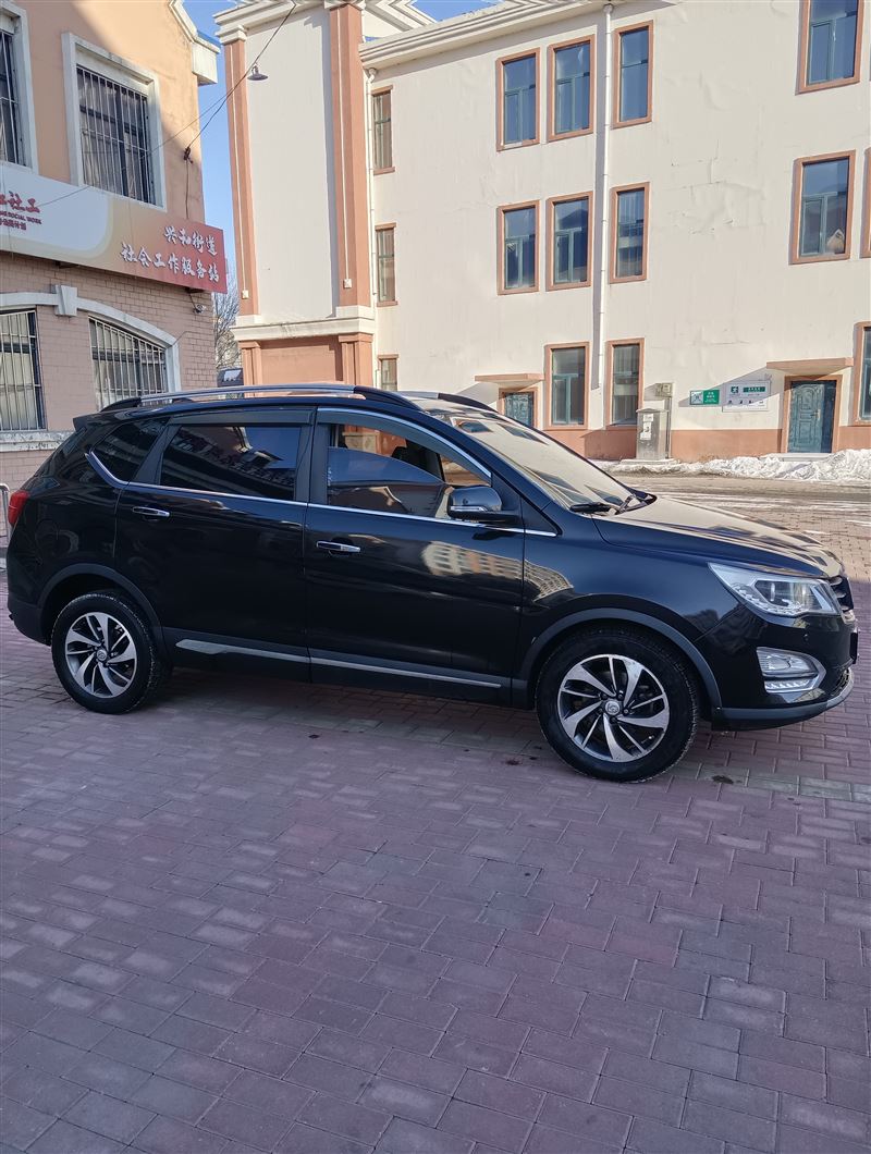 16年寶駿560手動(dòng)1.8高配