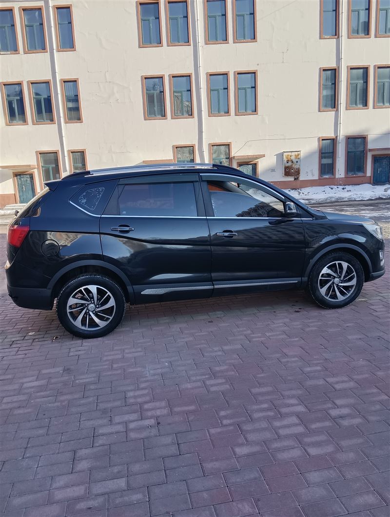 16年寶駿560手動(dòng)1.8高配