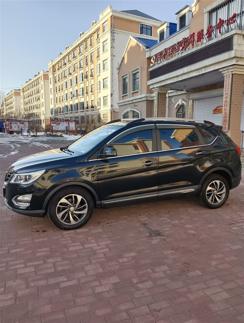 16年寶駿560手動(dòng)1.8高配