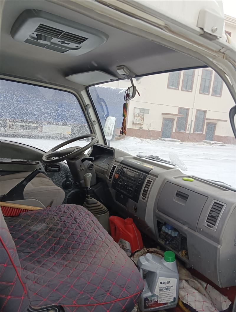 14年柴油4.2米箱貨助力轉(zhuǎn)向汽剎雙胎