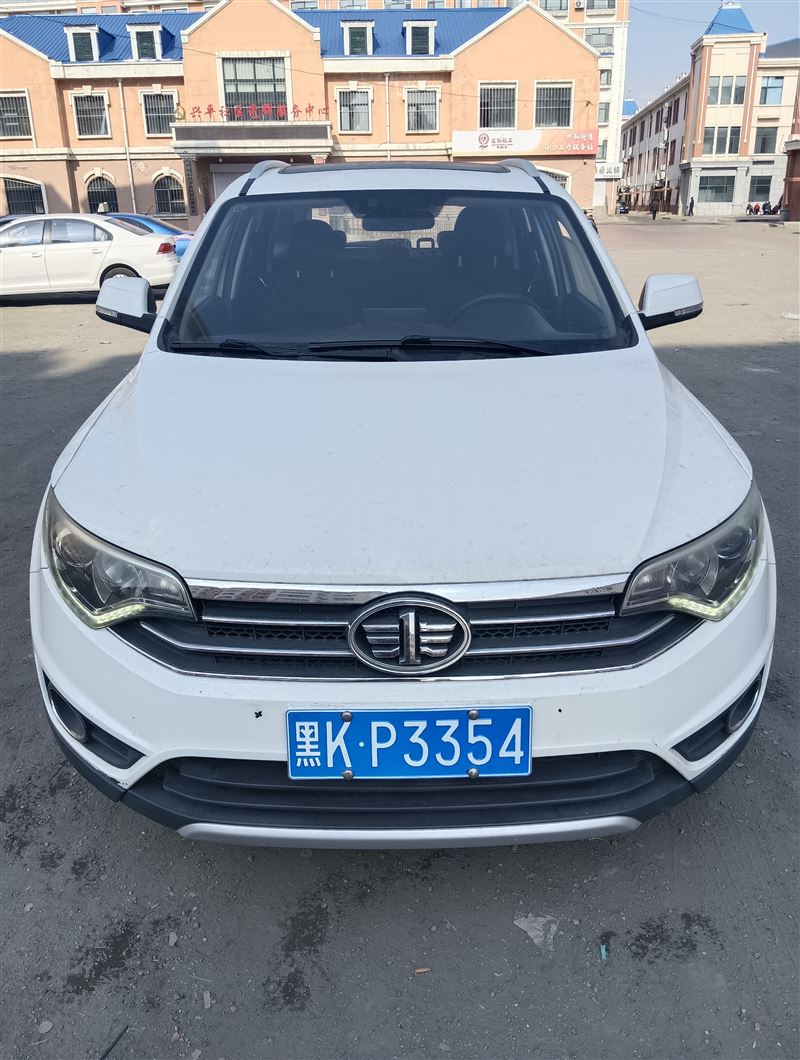 17年一汽森雅R7手動高配