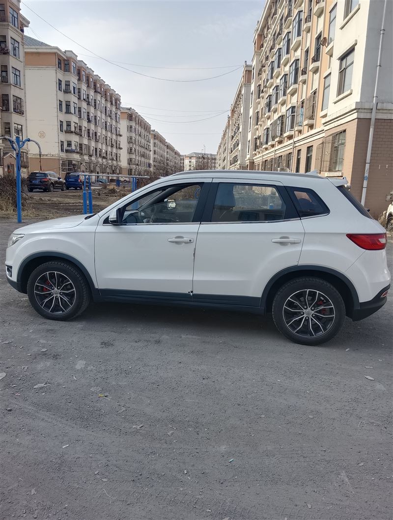 17年一汽森雅R7手動高配