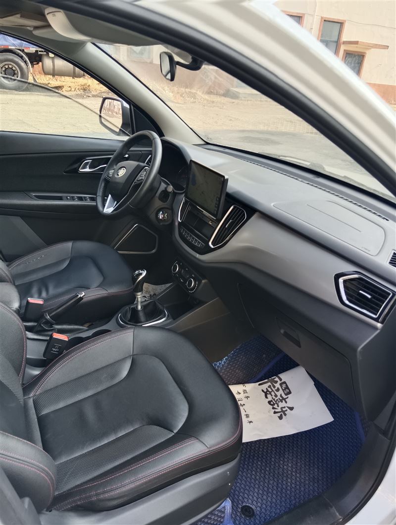 17年一汽森雅R7手動高配