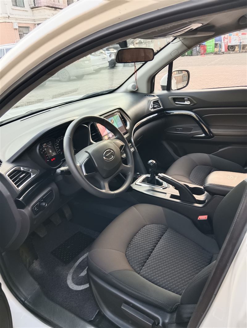 16年廣汽gs4手動高配原值14萬