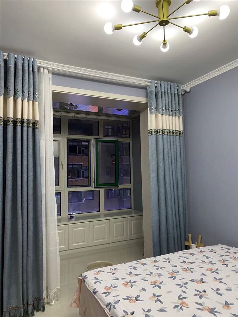 新東方4樓婚房出售