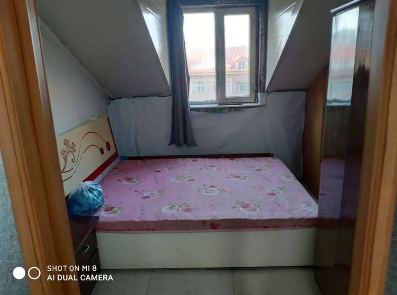 售朝陽(yáng)小區(qū)閣樓