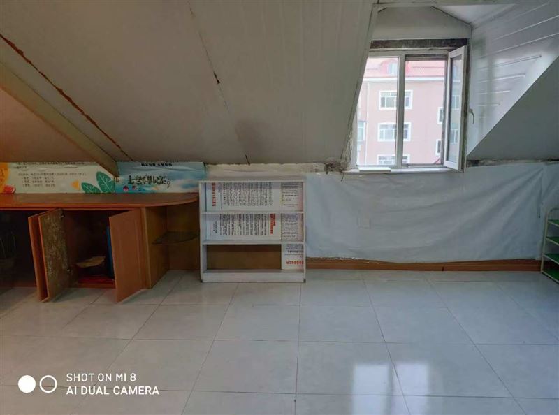 售朝陽(yáng)小區(qū)閣樓