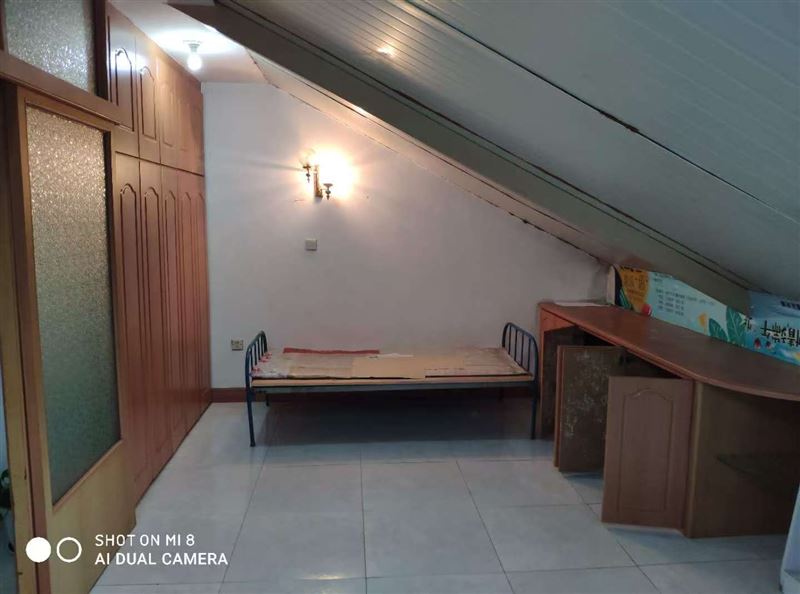 售朝陽(yáng)小區(qū)閣樓