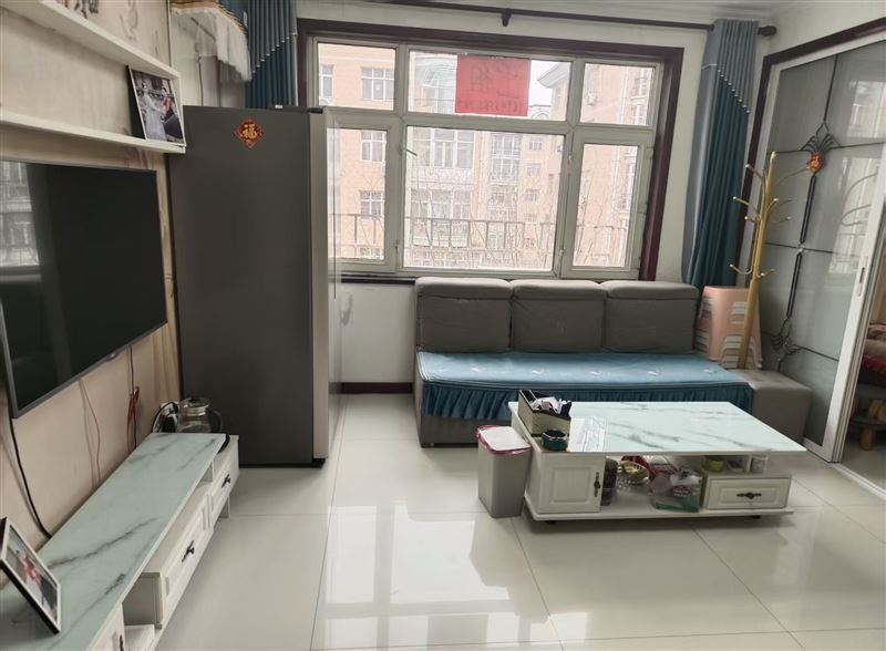 歐洲新城3樓1房1廳出租