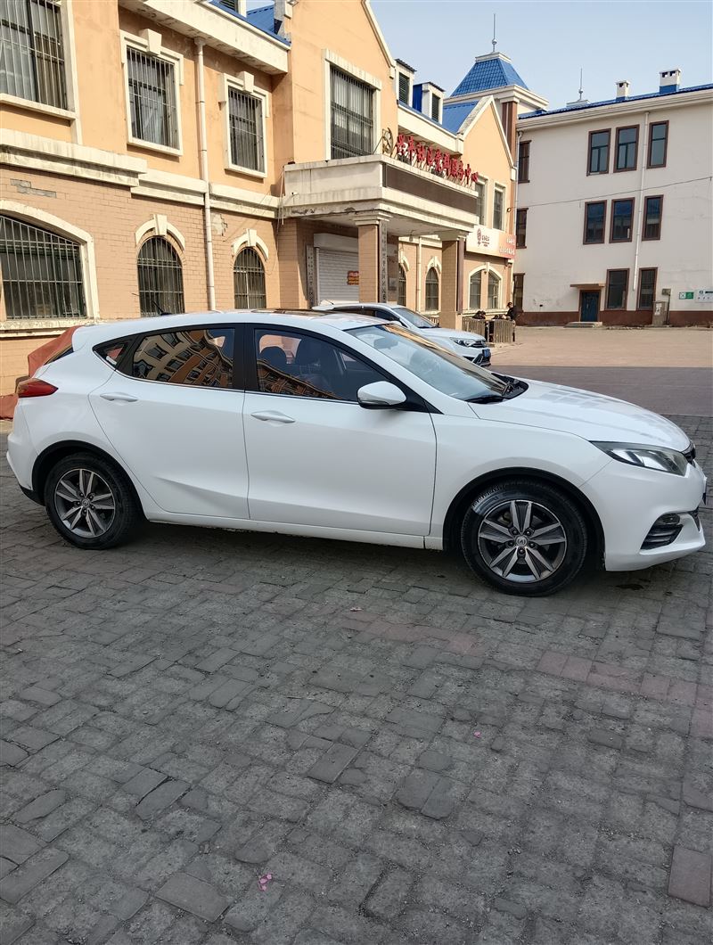 15年長(zhǎng)安逸動(dòng)xt手動(dòng)高配